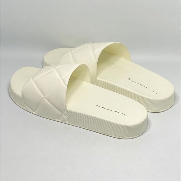 Bottega Veneta Quilted Rubber Pool Slides size 41 - Picture 6 of 11